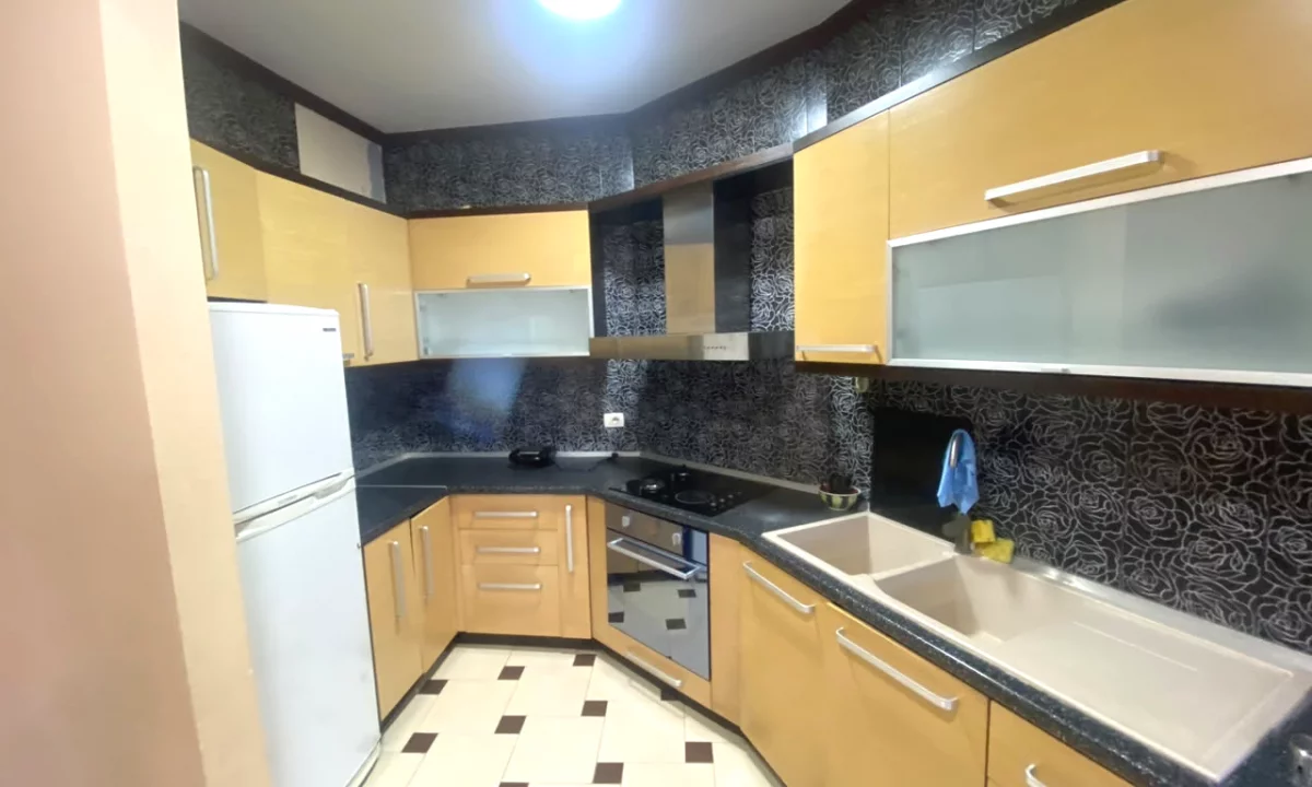 House for Sale Apartment in Tirana, 2+1, Furniture Furnished, Payment 170,000  Euro.