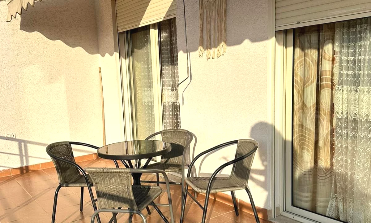 Shtepi me qera Duplex(shtepi me 2 kate) ne Tirane, 2+1, Mobilimi E mobiluar, Pagesa 500  Euro.