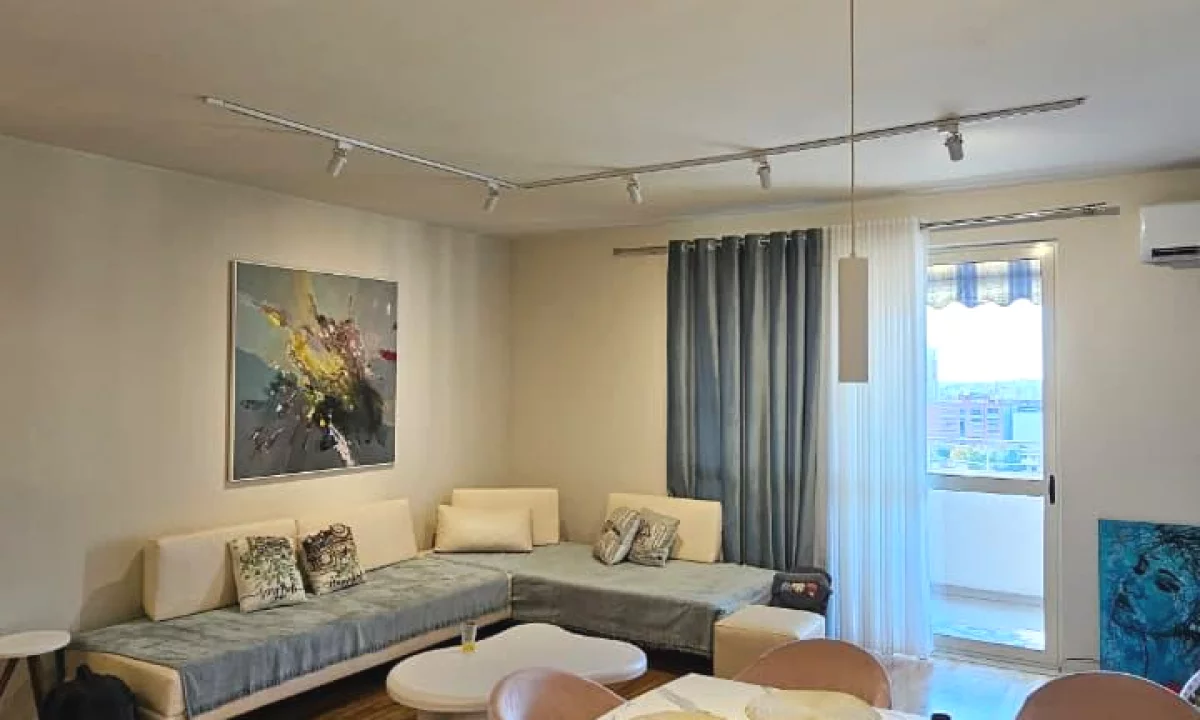 Shtepi me qera Apartament ne Tirane, 2+1, Mobilimi E mobiluar, Pagesa 950  Euro.