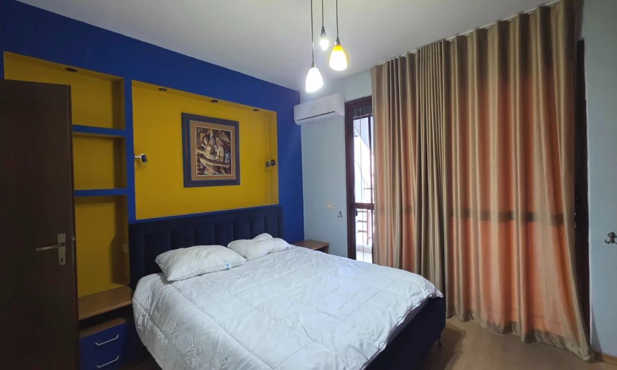 Shtepi me qera Apartament ne Tirane, 2+1, Mobilimi E mobiluar, Pagesa 1,200  Euro.