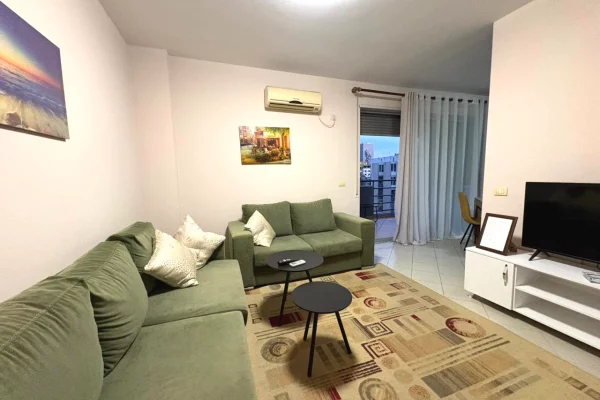 Jepet apartament 2+1 me qira tek Selvia , Rruga e Dibres !!700 leke!!1