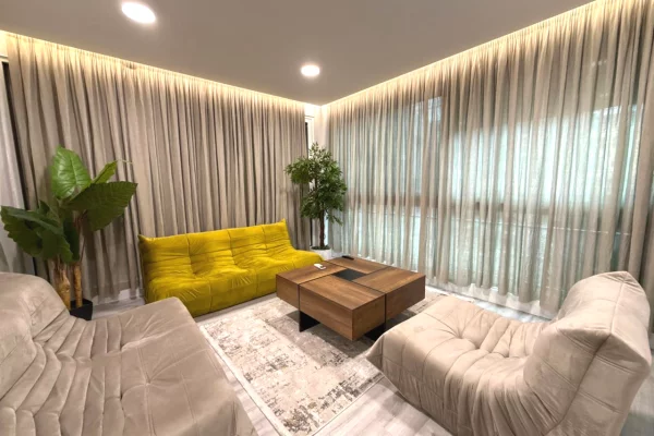 Shtepi me qera 2+1 ne Tirane - 2,300 Euro