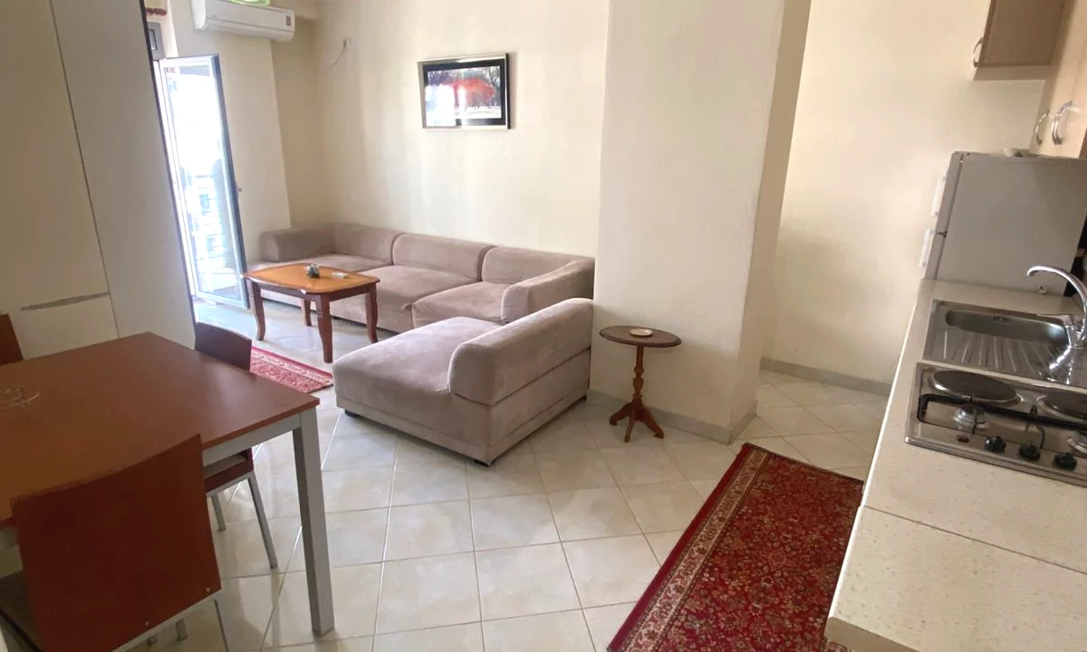 Casa in vendita Appartamento a Tirana, 1+1, Ambiente Arredato, Pagamento 130,000  Euro.