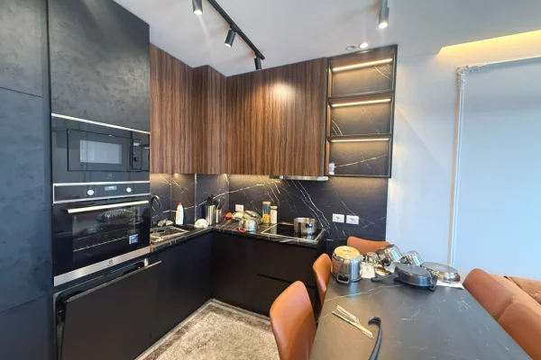 Shitet apartament 1+1 tek Kompleksi Arlis , Farmacia 10 , Rruga 5 Maji , Spitali QSUT !!lluksoz!12