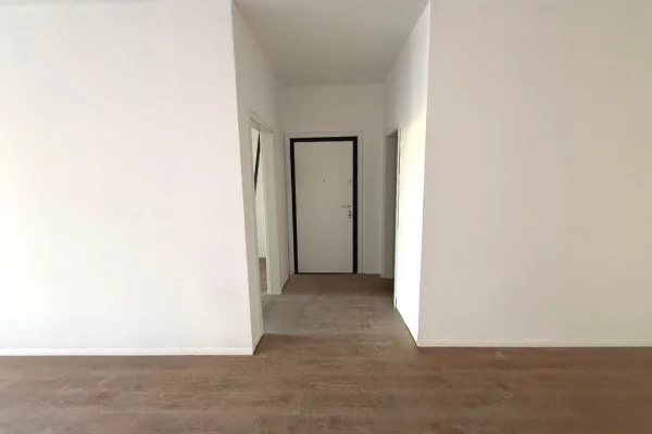 Ambient biznesi me qera 3+1 ne Tirane - 900 Euro