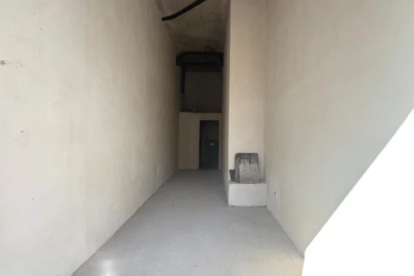 Ambient biznesi me qera 3+1 ne Tirane - 750 Euro