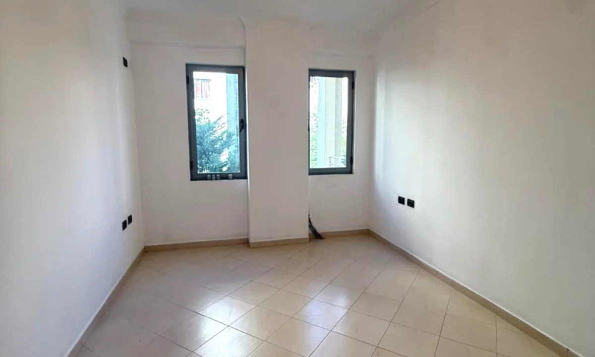 House for Sale Apartment in Tirana, 2+1, Furniture Emty, Payment 150,000  Euro.