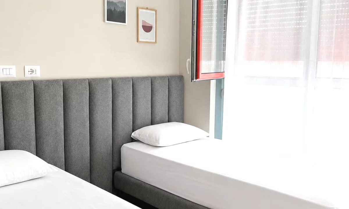 Shtepi me qera Apartament ne Tirane, 2+1, Mobilimi E mobiluar, Pagesa 700  Euro.
