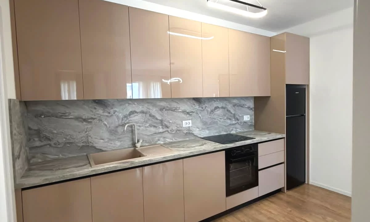 Shtepi me qera Apartament ne Tirane, 1+1, Mobilimi E mobiluar, Pagesa 600  Euro.