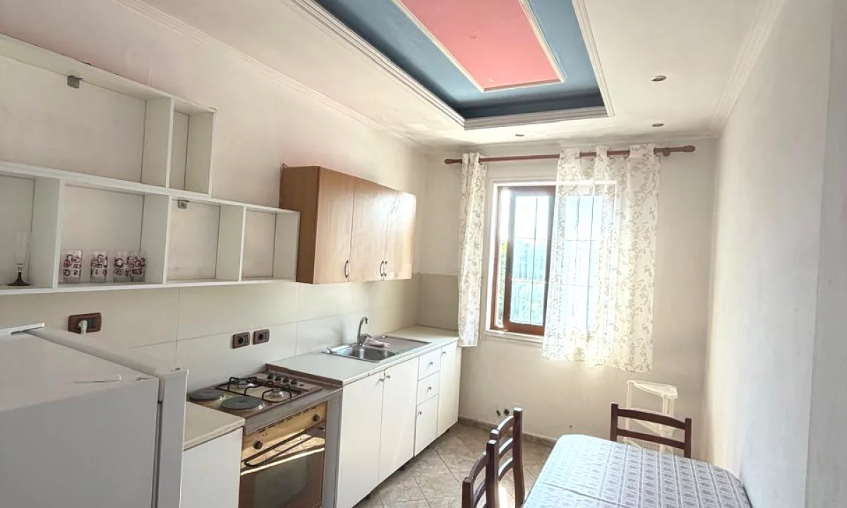 Shtepi me qera Apartament ne Tirane, 2+1, Mobilimi E mobiluar, Pagesa 600  Euro.