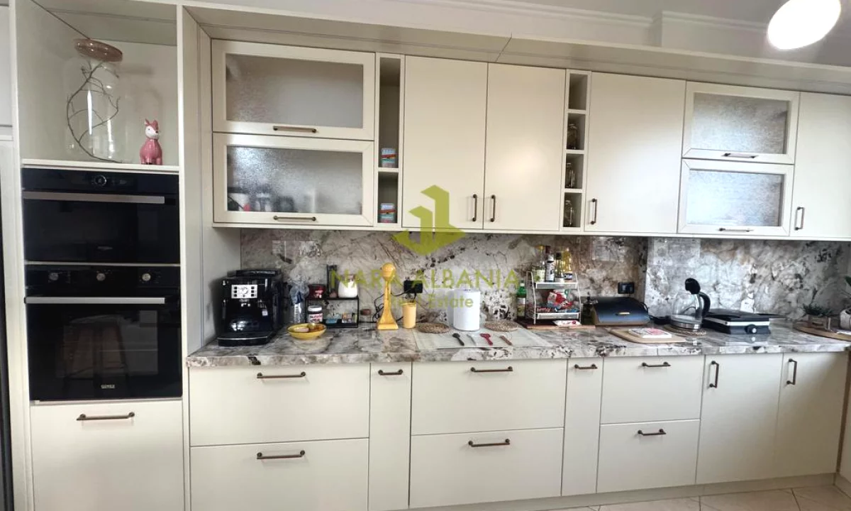 Shtepi me qera Apartament ne Tirane, 2+1, Mobilimi E mobiluar, Pagesa 1,500  Euro.