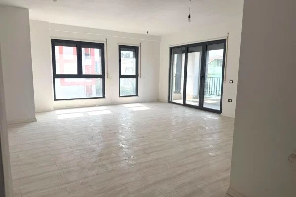 Jepet apartament 2+1+2 per zyre me qira tek Kompleksi Ndregjoni , Rruga Jordan Misja >900 leke >