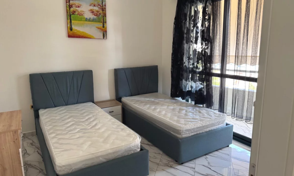 Shtepi me qera Apartament ne Tirane, 2+1, Mobilimi E mobiluar, Pagesa 500  Euro.