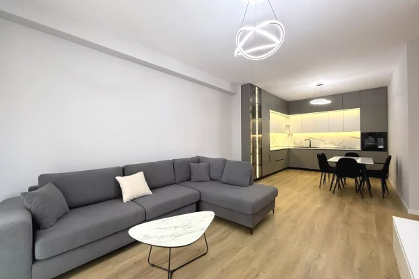 Shtepi me qera 2+1 ne Tirane - 900 Euro