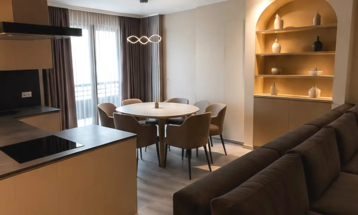 Shtepi me qera Apartament ne Tirane, 3+1, Mobilimi E mobiluar, Pagesa 3,000  Euro.