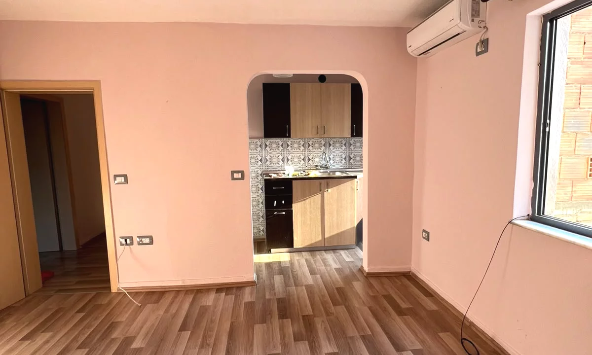 Casa in vendita Appartamento a Tirana, 1+1, Ambiente Arredato, Pagamento 115,000  Euro.