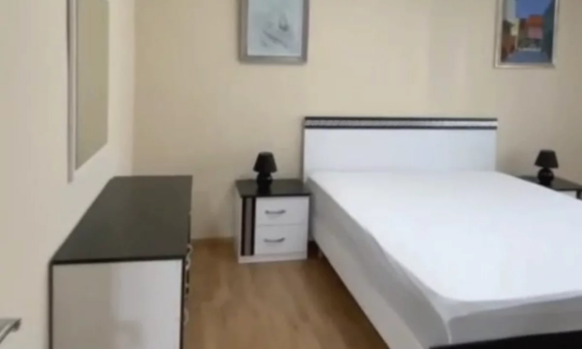 Shtepi me qera Apartament ne Tirane, 2+1, Mobilimi E mobiluar, Pagesa 750  Euro.