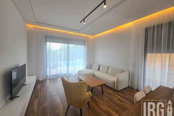 Shtepi me qera 4+1 ne Tirane - 3,400 Euro