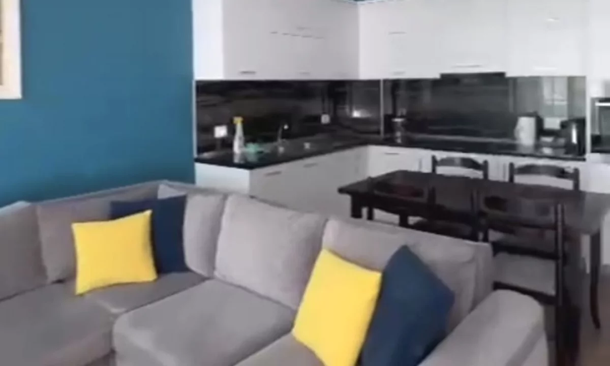 Shtepi me qera Apartament ne Tirane, 2+1, Mobilimi E mobiluar, Pagesa 700  Euro.
