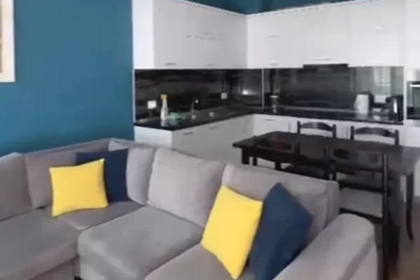 Shtepi me qera 2+1 ne Tirane - 700 Euro