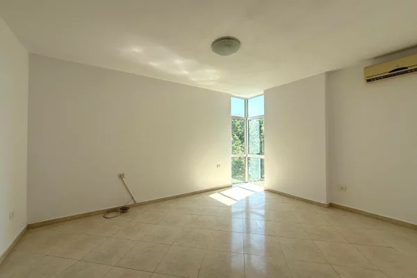 Shtepi ne shitje 2+1 ne Tirane - 320,000 Euro