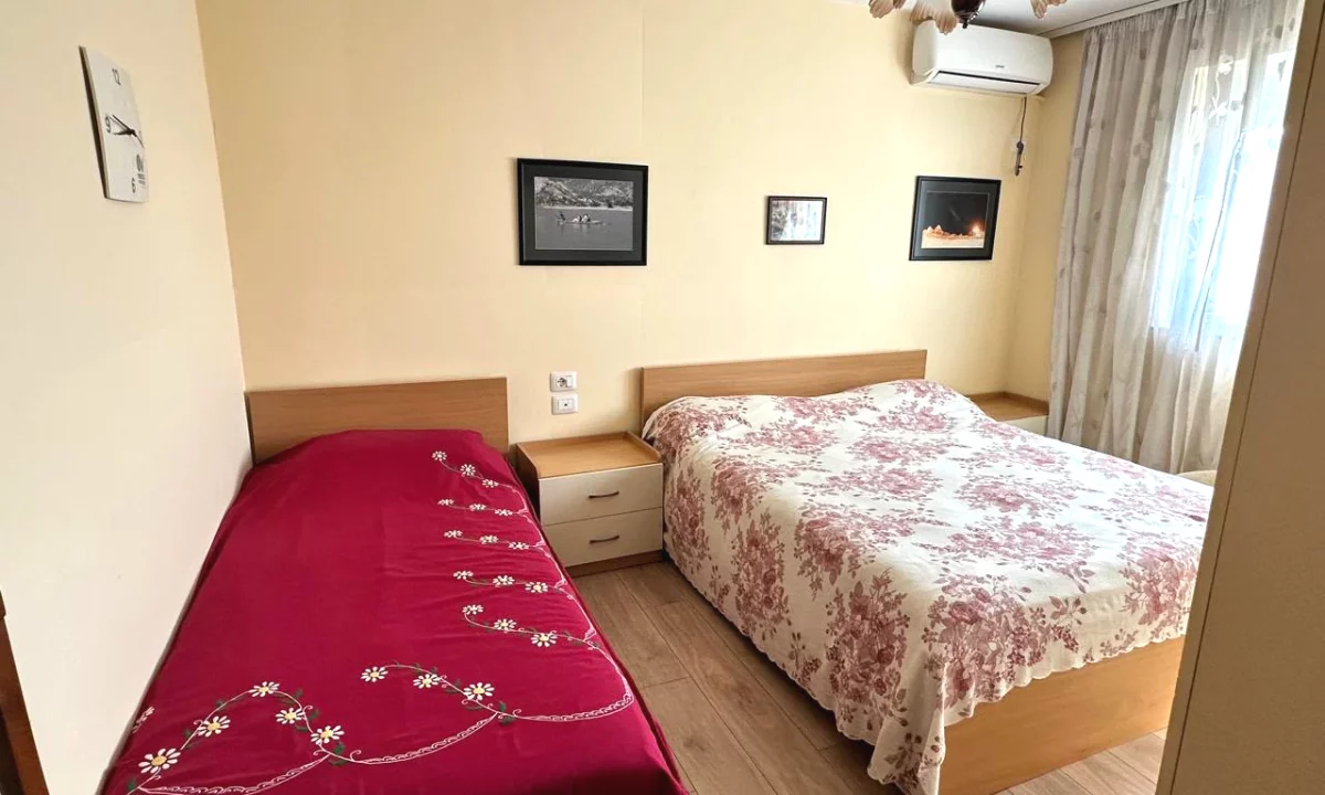 Shtepi me qera Apartament ne Tirane, 2+1, Mobilimi E mobiluar, Pagesa 650  Euro.