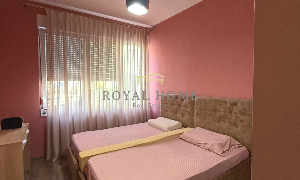 Shtepi me qera Apartament ne Tirane, 2+1, Mobilimi E mobiluar, Pagesa 750  Euro.