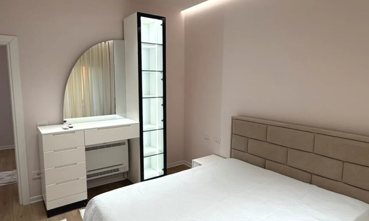 Shtepi me qera Apartament ne Tirane, 2+1, Mobilimi E mobiluar, Pagesa 700  Euro.