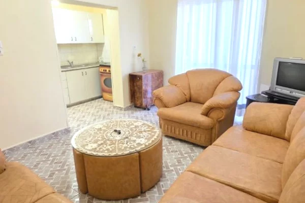 Shtepi me qera 3+1 ne Tirane - 600 Euro