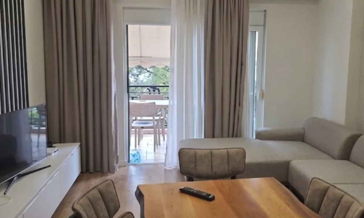 Shtepi me qera Apartament ne Sarande, 1+1, Mobilimi E mobiluar, Pagesa 650  Euro.