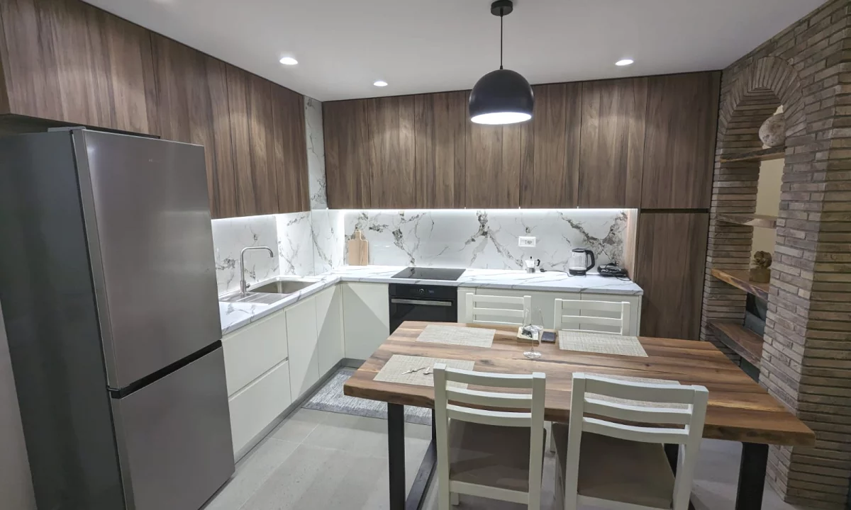 Shtepi me qera Apartament ne Vlore, 2+1, Mobilimi E mobiluar, Pagesa 700  Euro.