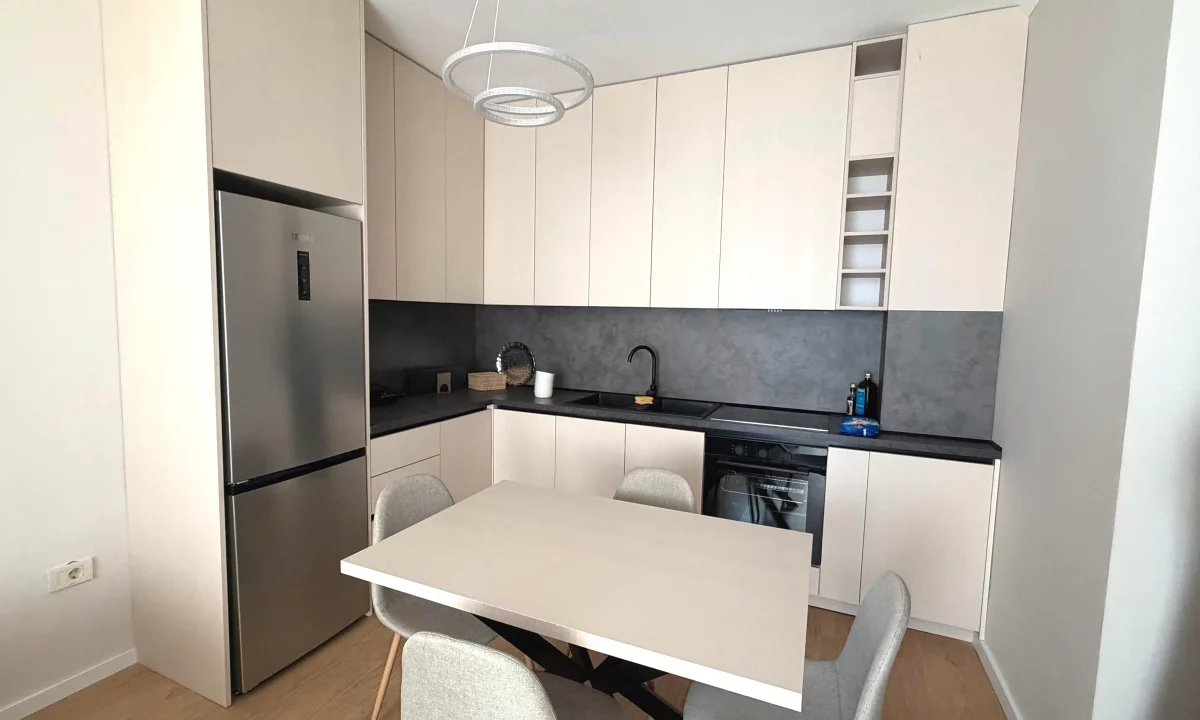 Shtepi me qera Apartament ne Tirane, 2+1, Mobilimi E mobiluar, Pagesa 1,000  Euro.