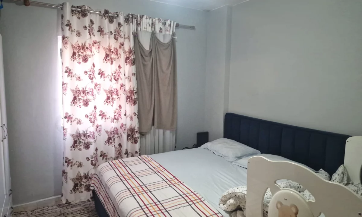 Shtepi ne shitje Apartament ne Tirane, 2+1, Mobilimi E mobiluar, Pagesa 160,000  Euro.