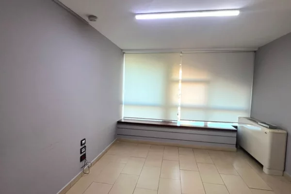 Ambient biznesi me qera 3+1 ne Tirane - 6,000 Euro