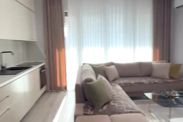 Shtepi me qera 2+1 ne Tirane - 750 Euro