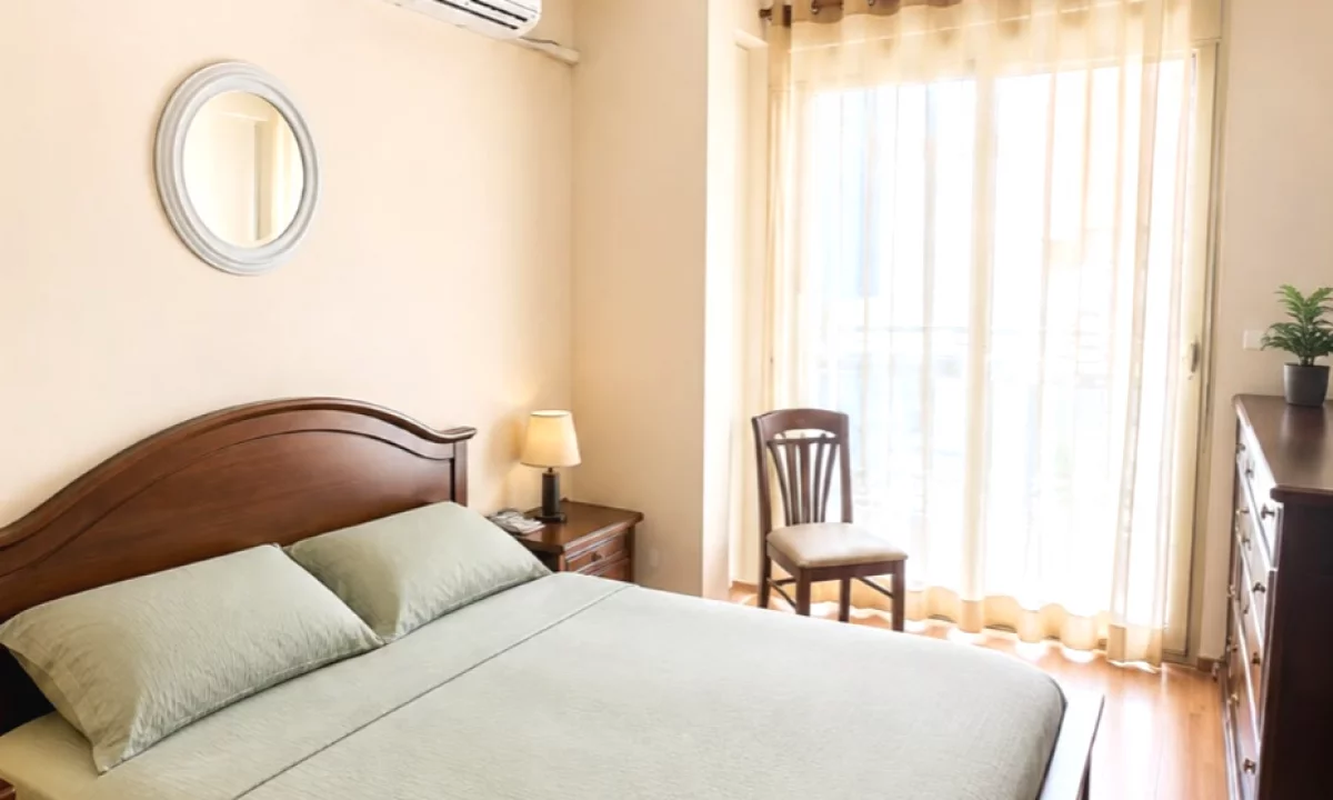 Shtepi me qera Apartament ne Tirane, 2+1, Mobilimi E mobiluar, Pagesa 700  Euro.