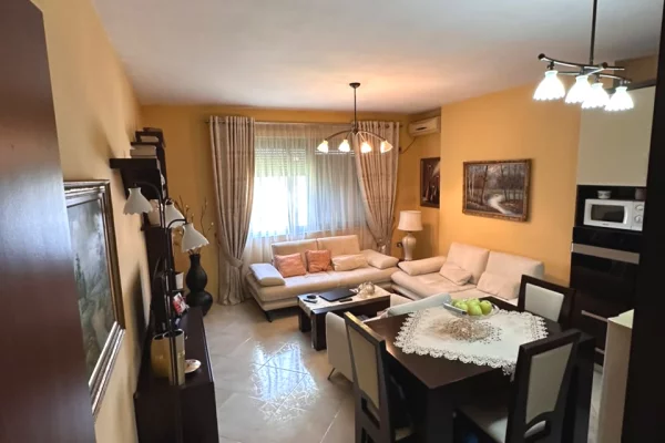 Shtepi ne shitje 2+1 ne Tirane - 150,000 Euro