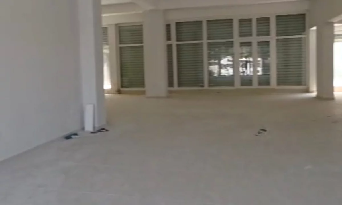 Shitet njesi biznesi tek Fresku ! 350k - 160 m2 neto !