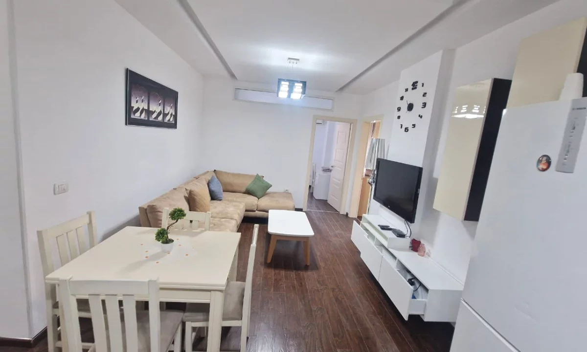 Shtepi me qera Apartament ne Tirane, 2+1, Mobilimi E mobiluar, Pagesa 450  Euro.