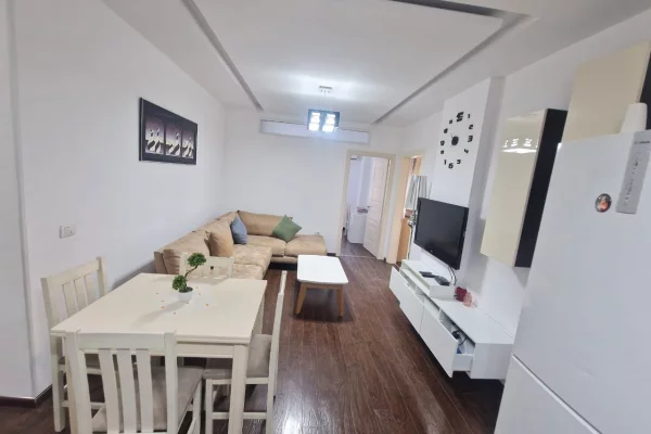 Shtepi me qera 2+1 ne Tirane - 450 Euro