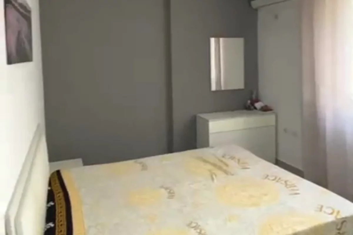 Shtepi me qera Apartament ne Tirane, 2+1, Mobilimi E mobiluar, Pagesa 750  Euro.