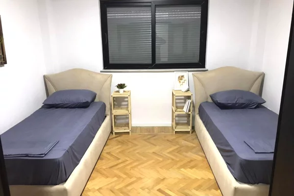 Shtepi me qera 2+1 ne Tirane - 900 Euro