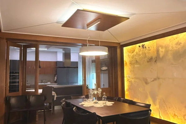 Shtepi me qera 2+1 ne Tirane - 2,350 Euro