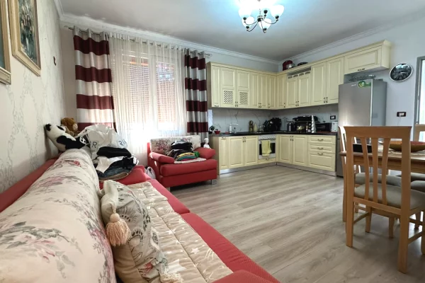 Shtepi me qera 1+1 ne Tirane - 500 Euro