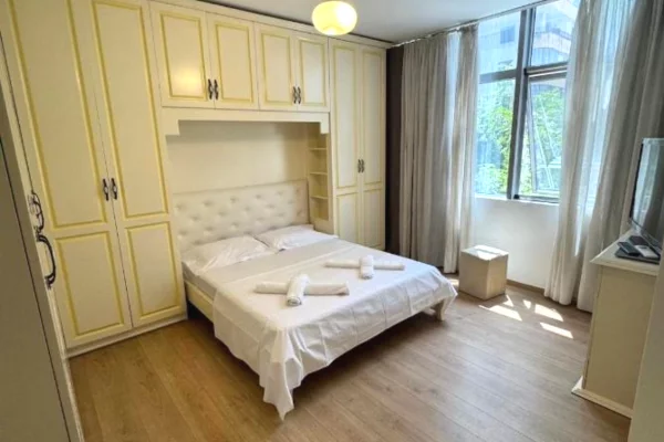 Shtepi me qera 2+1 ne Tirane - 850 Euro