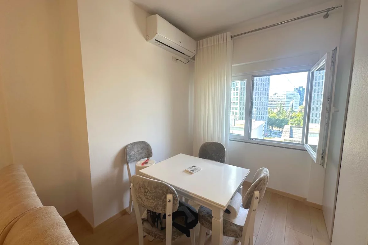 Shtepi me qera Apartament ne Tirane, 2+1, Mobilimi E mobiluar, Pagesa 1,000  Euro.
