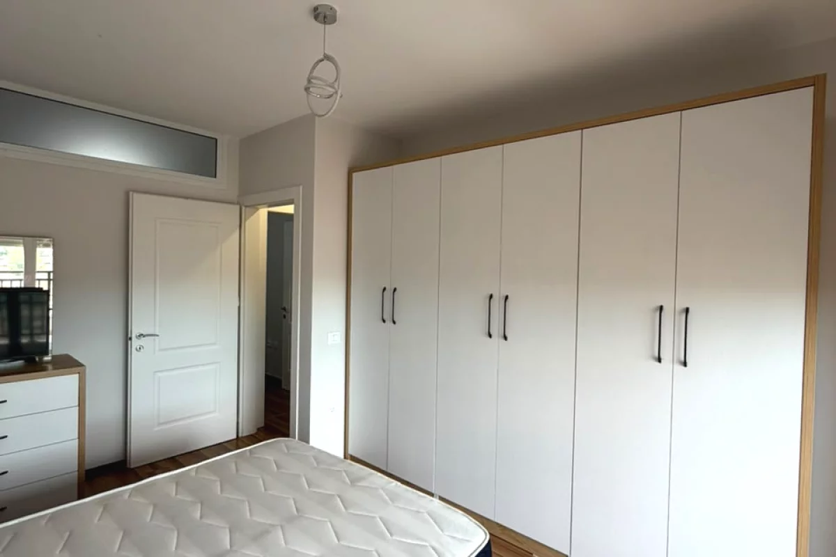 Shtepi me qera Apartament ne Tirane, 2+1, Mobilimi E mobiluar, Pagesa 500  Euro.