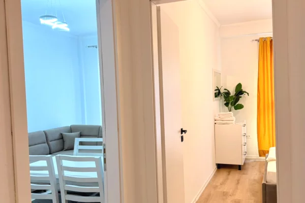 Jepet apartament 1+1 me qira tek Kompleksi Aura , Laprake ! 700 mije leke 1?2