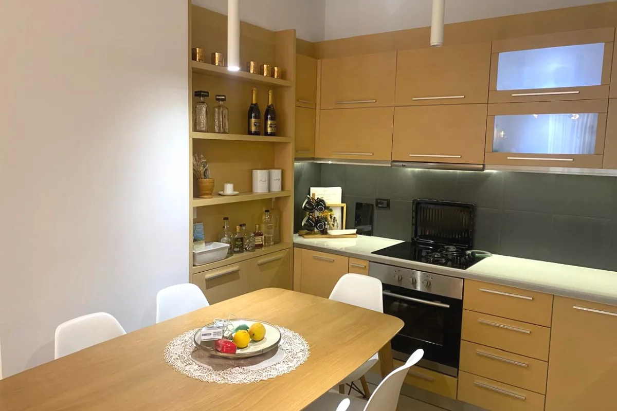 Shtepi me qera Apartament ne Tirane, 2+1, Mobilimi E mobiluar, Pagesa 600  Euro.