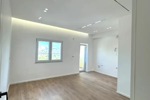 Shitet apartament 1+1 tek Rruga Bardhyl , prane Gjimnazit Cajupi ! 137 mln leke 1